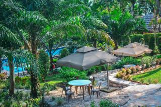 Lakeside Escape Resort - 4