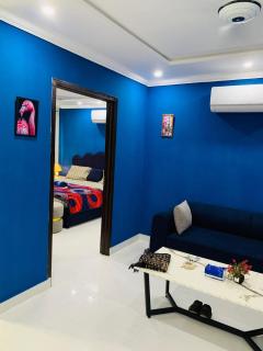 Modern Spacious Apartment in the Heart of Bahria Town - 8