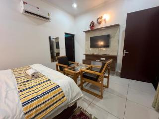 The Lake Bliss Homestay - 7