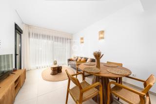 Amalia Garden Groundfloor Retreat, heated pool, near beach and sea, By OYOOSTAYS - 8