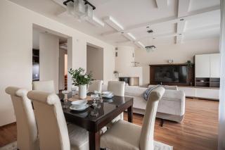 3 BD Santariskiu Townhouse w-Balcony I cohost - 2