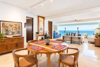 Two Bedroom Apartment with Ocean and City View by Eudy - 9