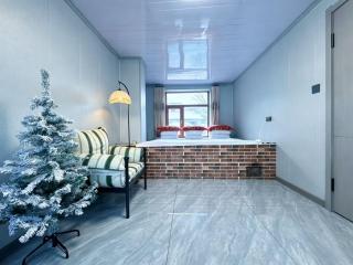 Xiaotang Homestay (Snow Town Scenic Area) - 1
