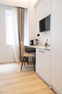 ERMOU 40 SUITES - 1