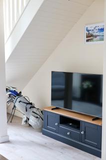 Large four bedroom town centre house - 7
