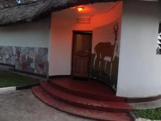 Tooro Resort Hotel - Fort Portal - 9