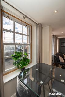 No 9 On The Walls - City Centre Apartment - 3