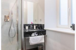 2 Bedroom Apartment Sleeps 4 - Free Parking - 7