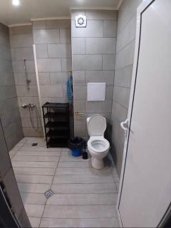 Cozy Vitosha View Studio, Steps from Winter Palace, Supermarket & Bus - 2