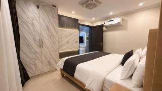 Royal Suites Bahria Town Lahore - 8