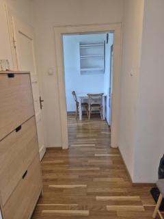 BeeBees flat - 1