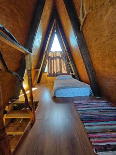 Cozy Lakefront Cabin - Myselim - 6