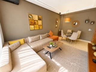 Elegant studio with jacuzzi terrace and swimming pool - 6