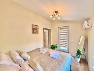 Local-Lux Penthouse - Panorama Terrace & Free parking - 3