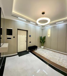 Buston, Luxury Apartment - 1