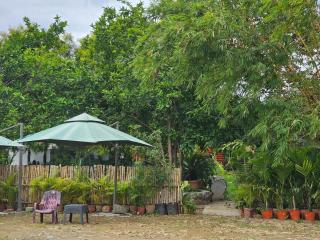 The Red Brick Estate Private Pool 3-Acre Group Retreat - 2