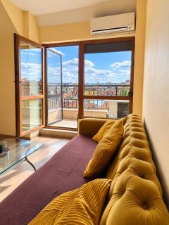 Panoramic 1BR Central by BulgarianHomes - 0