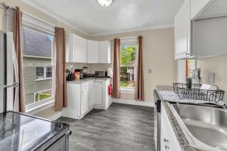 2nd Base Apt 2 All Star Baseball Rentals - 6