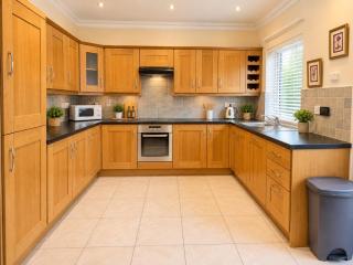 Stylish 3BR Home in Tullow Carlow - 8
