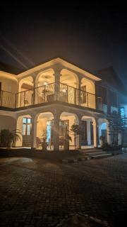 Comfortable stay in a great location - 8