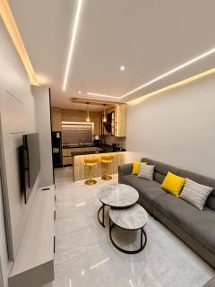 Luxury 2-Bedroom Apartment in Downtown Amman - 9