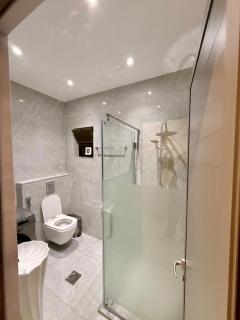 Luxury 2-Bedroom Apartment in Downtown Amman - 3