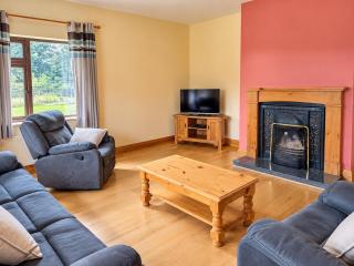 Charming 3BR Country Home Near Swinford - 7