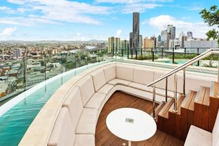 Stylish Valley Stay in Brisbane City Hub - Brisbane - 9
