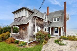 Sagamore Beach Retreat - 0
