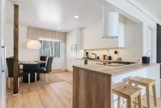4 Bedroom Family Home by Lapland Host - 5