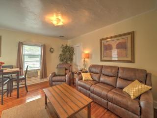 1st Base Apt 2 All Star Baseball Rentals - 8