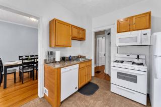 2nd Base Apt 1 All Star Baseball Rentals - 7