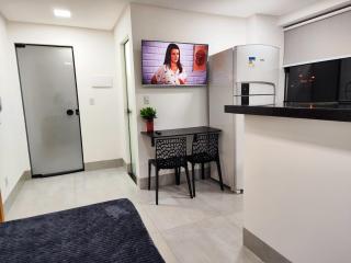 L.205 · L205 Novo, Completo, Quarto com Ar-condicionado - 0