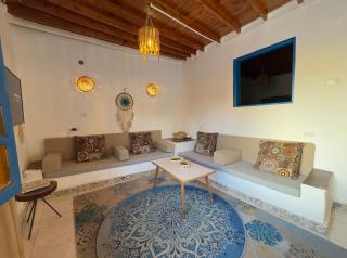 Blue Villa in Lighthouse - 2