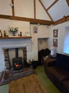 Sweet Meadow A delightful romantic thatched cottage by river Shannon on 4 acres is for peace party family or work from home - 3