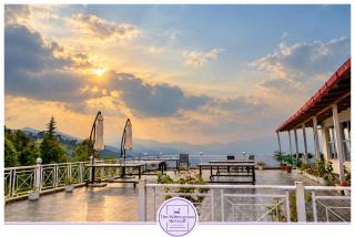The Whitegrove Retreat - 6