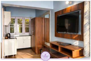 The Whitegrove Retreat - 9