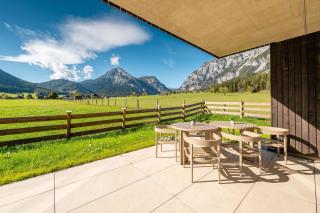Mountain Paradise Apartments - by myNests - 2