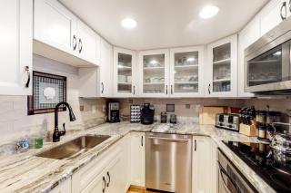 Sea Colony Ocean 3rd floor condo with elevator & gym - 4