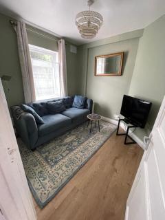 Kilkenny City Home with Private Parking - 2