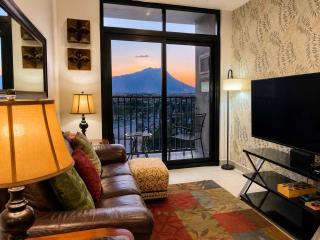 Parkfront Luxury Apt w Terrace BBQ & Gym - 5