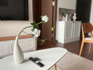 Sunset Apartment at Vinhomes Ocean Park - 2