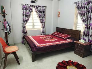 R4 Spacious Non AC Private Bedroom at Bashundhara RA Block A - Dhaka - 1