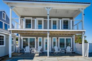 Lighthouse Views! Waterfront Lubec Cottage - 9