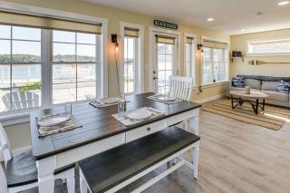 Lighthouse Views! Waterfront Lubec Cottage - 6