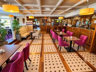 Hannon's Hotel - 7