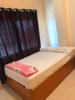 Budget Hotel Crown - 4