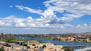 شقة فندقية بالبحر الاعظم كل الغرف مطله على النيل 3 غرف وحمامين ومطبخ ورسبشن - Cairo - 0