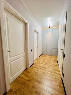 Spacious 2BR Central Apartment - 2