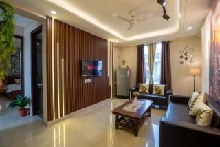 D Art House Chattarpur Projector Private Near Metro - 1